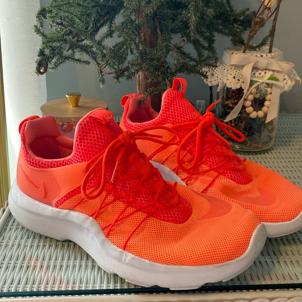 Nike Tennis shoes
